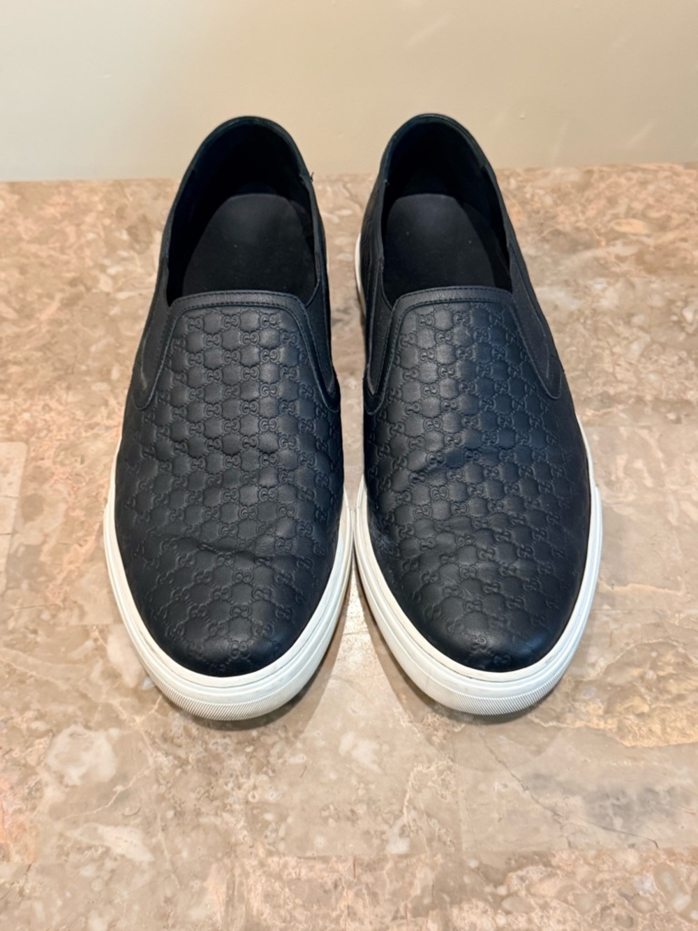 Gucci Black Textured Leather Slip-On Loafers - Picture 6 of 9